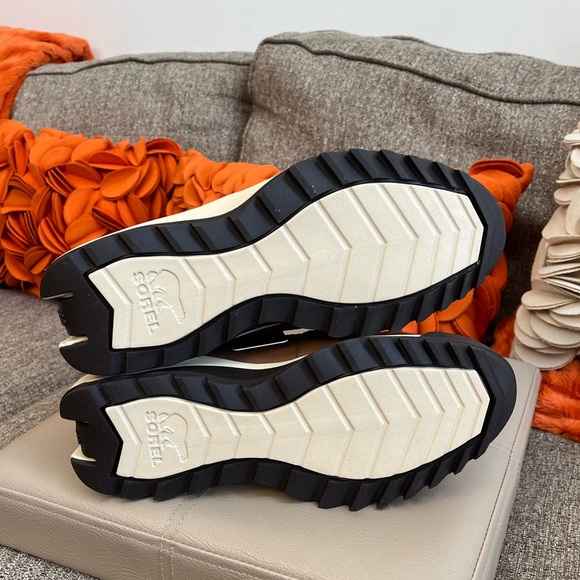 ❣️🆕Sorel Ona RMX Glacy Waterproof Cold-Weather
Boots❣️ - Picture 10 of 11